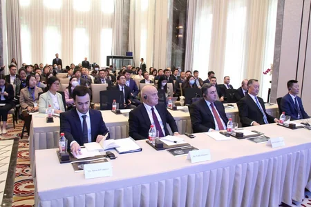 Beijing hosts business forum on Alat Free Economic Zone