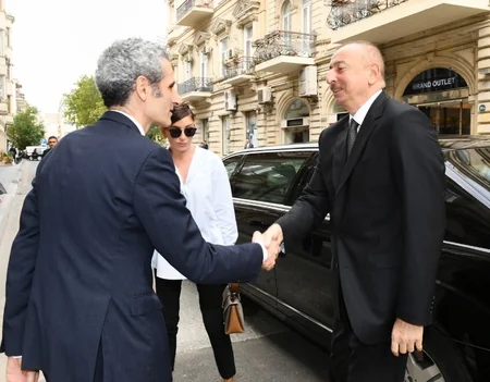 Prezident İlham Əliyev Fransa səfirliyində olub, sabiq Prezident Jak Şirakın vəfatı ilə əlaqədar başsağlığı verib - YENİLƏNİB