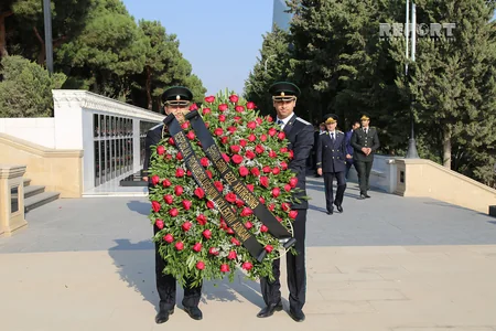 Prokurorluq işçiləri Fəxri və Şəhidlər xiyabanlarını ziyarət ediblər