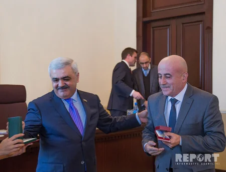 SOCAR-da neftçilərə orden və medallar təqdim olunub