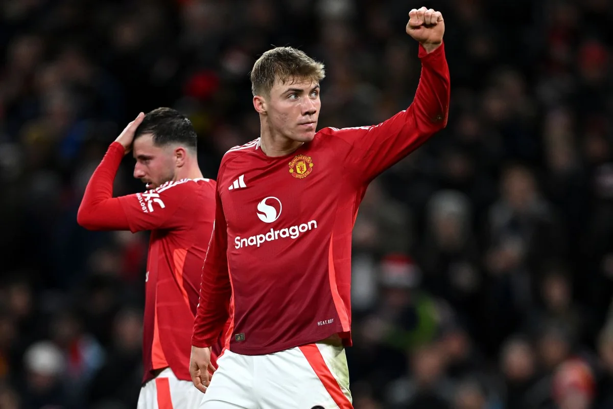 Qarabağın rəqibi Mançester Yunaytedin hücumçusunu icarəyə götürüb