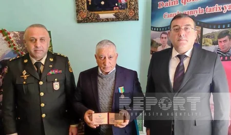 Tovuzda bir neçə şəhidin orden və medalları ailə üzvlərinə təqdim edilib 