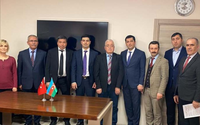 Azərbaycan və Türkiyə Dəmir Yolları arasında yeni razılaşma imzalanıb