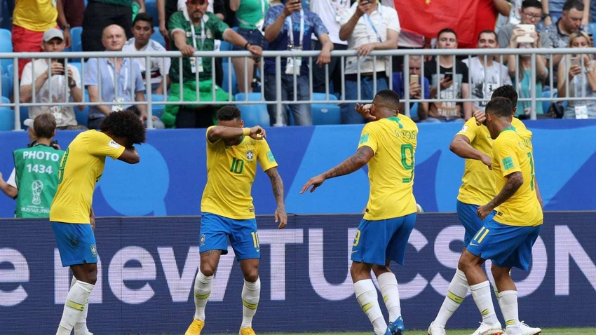 DÇ-2018: Braziliya 1/4 finala vəsiqə qazanıb - VİDEO
