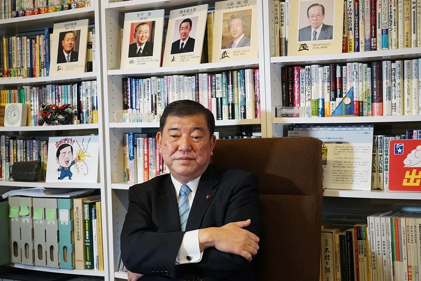 Стали известно, кого японцы хотят видеть новым премьером