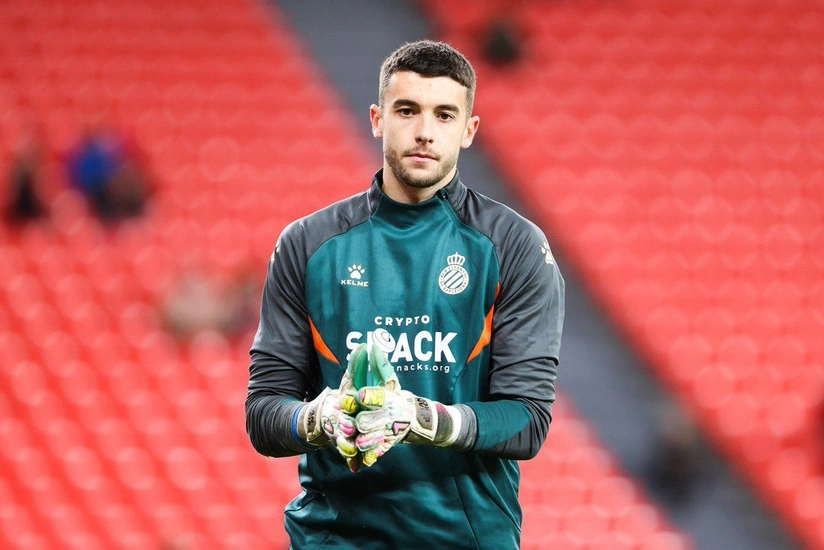 İspaniya klubunun qapıçısı karyerasını İngiltərə Premyer Liqasında davam etdirə bilər