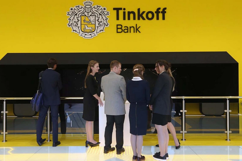 Yandex in talks to buy online bank Tinkoff