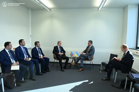 Azərbaycanın XİN başçısı ukraynalı həmkarı ilə humanitar yardımı müzakirə edib - YENİLƏNİB