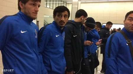 Futbol üzrə Azərbaycan millisinin üzvləri Kosovoya çatıb - FOTO