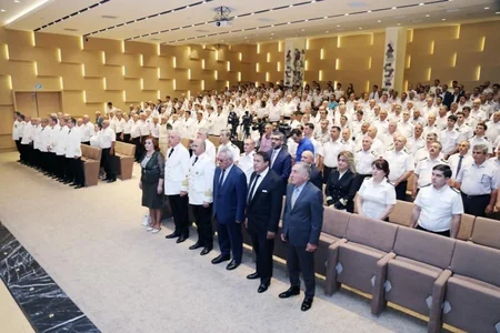 Dəniz nəqliyyatı işçiləri peşə bayramlarını qeyd ediblər