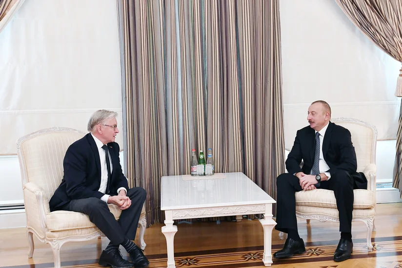 Президент Ильхам Алиев принял бывшего председателя Сената Королевства Нидерландов