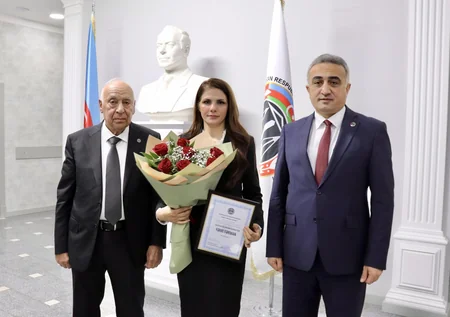 Vəkillər Kollegiyasının rəhbərliyi yeni hakim təyin edilən vəkillərlə görüşüb