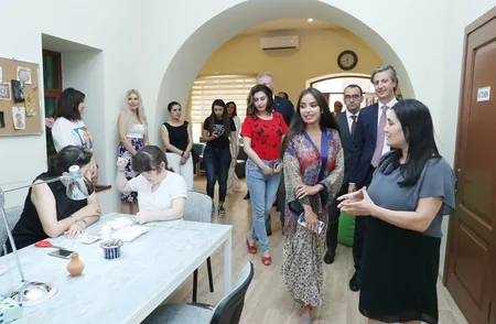 “Ənənəvi incəsənət vasitəsilə inklüziv təhsilin təşviqi” layihəsinin təqdimatı olub