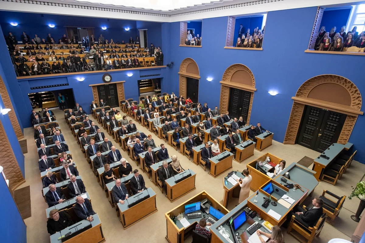 Estonia amends Constitution to strip third-country nationals of right to vote