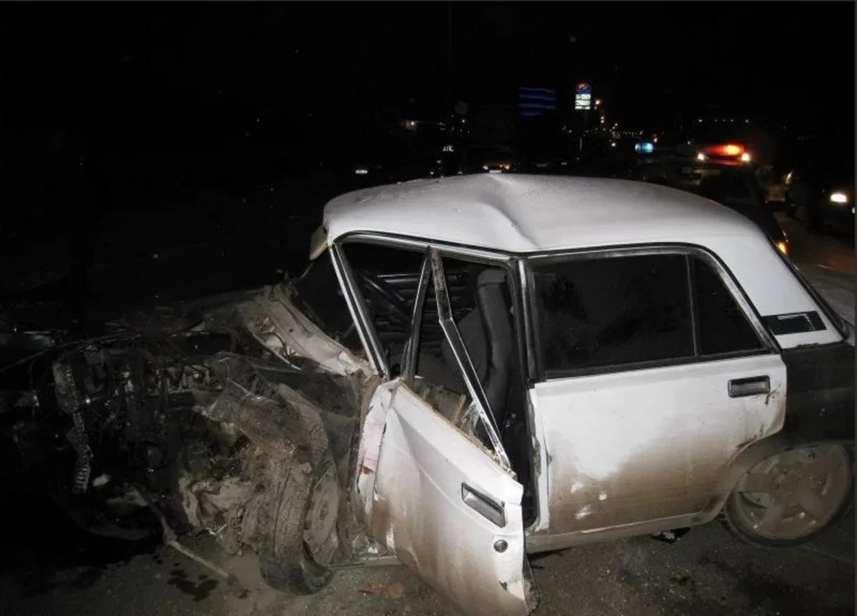В Баку 5 членов одной семьи попали в аварию, есть жертвы