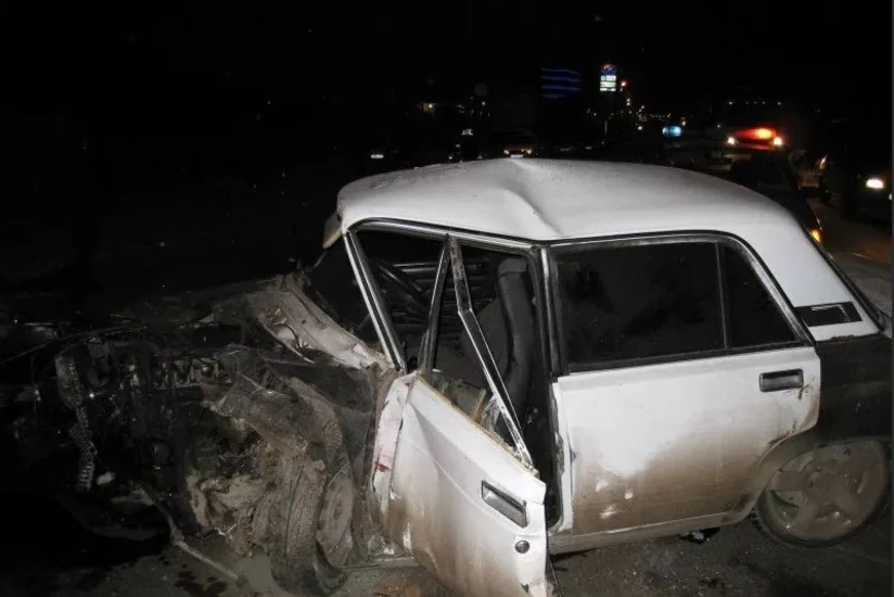 В Баку 5 членов одной семьи попали в аварию, есть жертвы