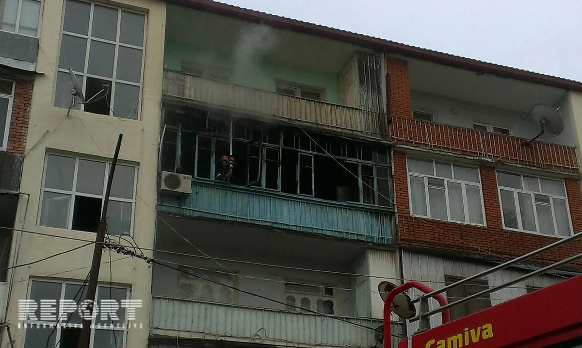 ​Lənkəranda beşmərtəbəli binada yanğın baş verib - FOTO