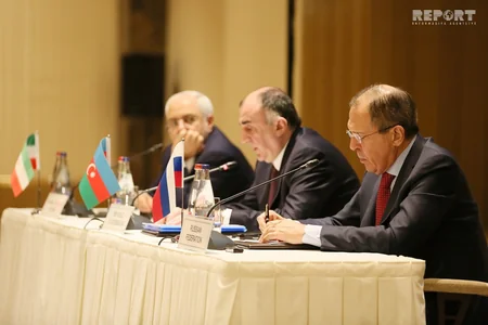 Azerbaijani, Russian and Iran FMs discuss issues of cooperation in Baku