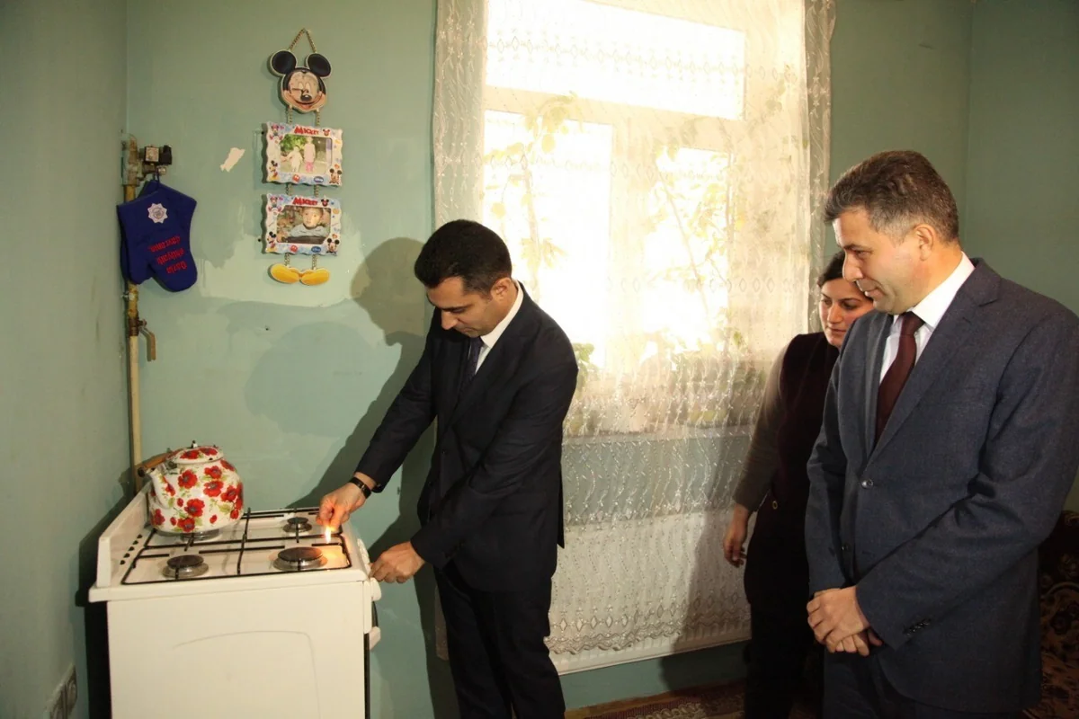 Yevlax rayonunun Meyvəli qəsəbəsinə qaz verilib