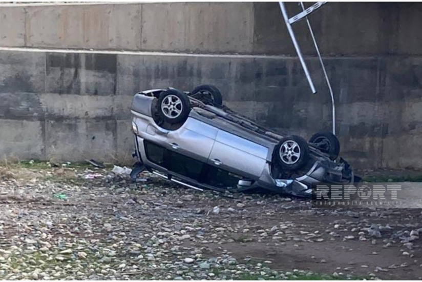 Ordubadda avtomobil çaya aşıb, sürücü və bir ailənin üç üzvü xəsarət alıb