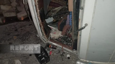 Kürdəmirdə “KaMAZ” aşıb, sürücü ağır xəsarət alıb