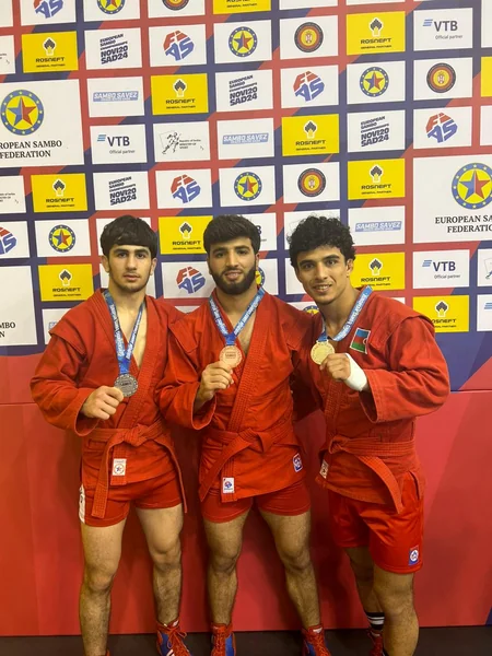 Azərbaycanın gənc və yeniyetmə samboçuları Avropa çempionatında 7 medal qazanıblar