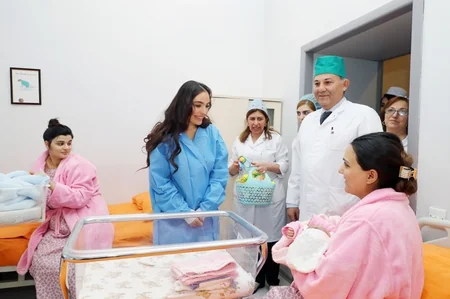 Leyla Əliyeva 3 nömrəli Şəhər Klinik Xəstəxanasının doğum şöbəsində olub