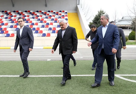 AFFA prezidenti Ağsu şəhər stadionuna baxış keçirib