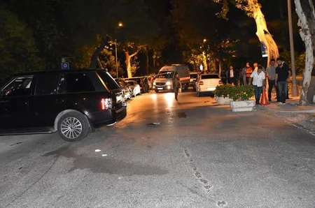 Azərbaycanlı iş adamı Türkiyədə hücuma məruz qalıb, sürücüsü öldürülüb - FOTO