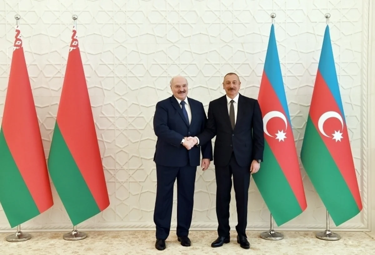 Aleksandr Lukaşenko İlham Əliyevi təbrik edib