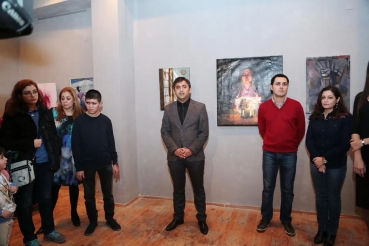 Gənc rəssamların “Bir Günəş” adlı sərgisi keçirilib