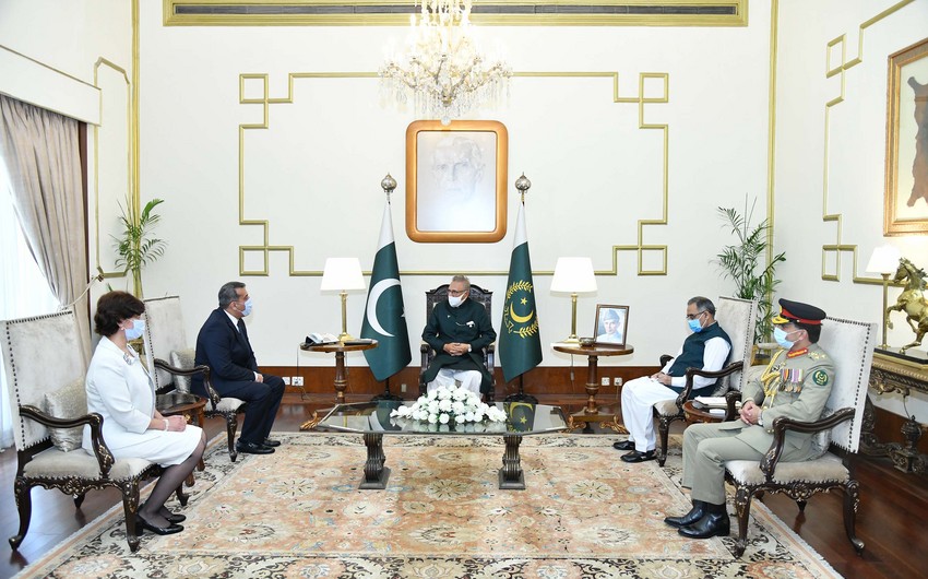 Azərbaycan səfiri etimadnaməsini Pakistan Prezidentinə təqdim edib