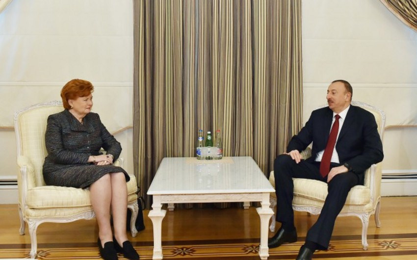 Prezident İlham Əliyev Latviyanın sabiq dövlət başçısını qəbul edib