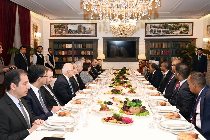 Milli Məclisin sədri və Somali Prezidenti birgə işçi nahar ediblər