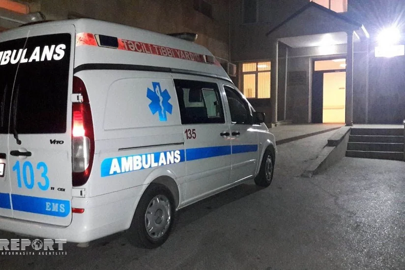 В центре Баку столкнулись два автомобиля, есть пострадавший