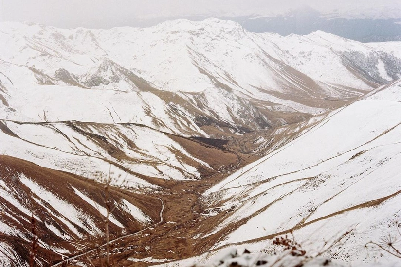 National Geographic: Mübariz böyüdüyü evi viranə görəndə ağladı