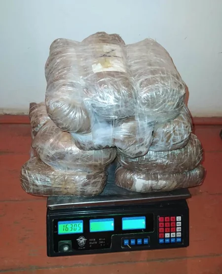 Azerbaijan prevents drug smuggling from Iran