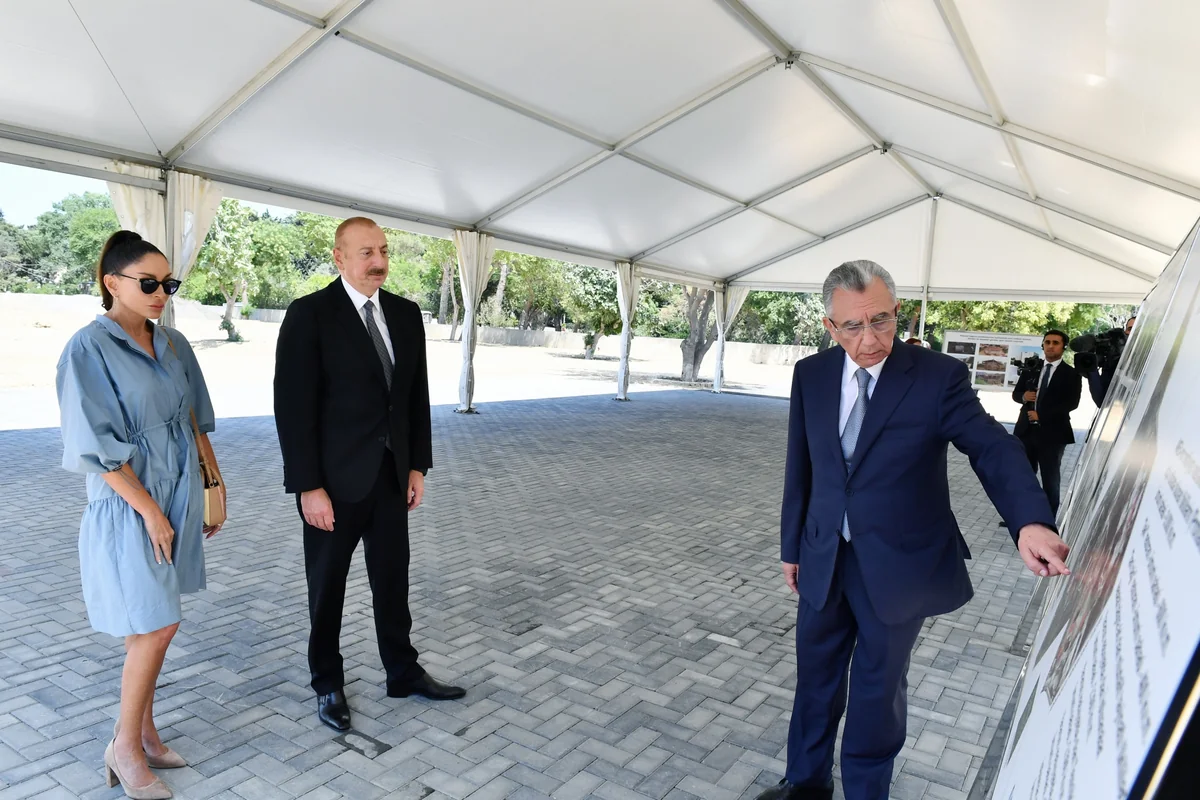 Президент и первая леди ознакомились с работами, проводимыми в Центральном ботаническом саду