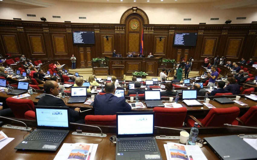 Armenian opposition boycotts meeting attended by Pashinyan