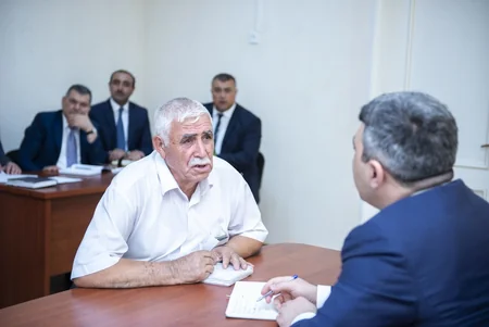 İnam Kərimov Şəmkirdə vətəndaşları qəbul edib