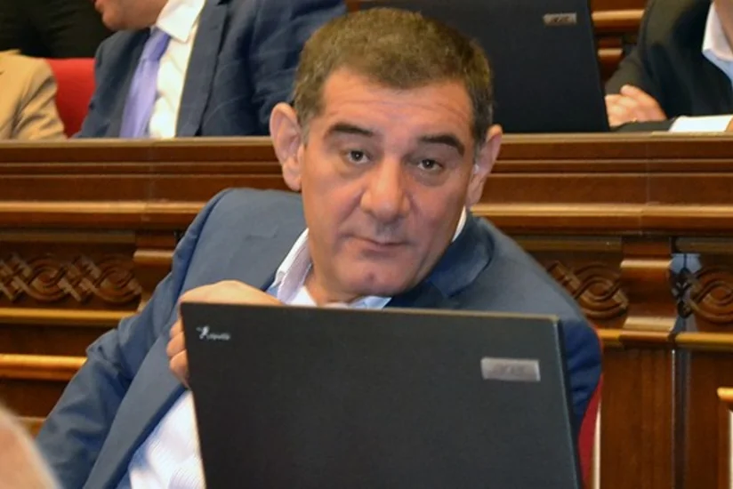 Ermənistan parlamentinin keçmiş deputatı güllələnərək öldürülüb