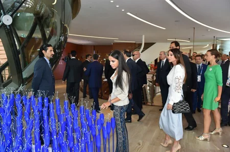 İlham Əliyev “Milan Expo 2015” sərgisində dövlət bayraqlarının qaldırılması mərasimində iştirak edib