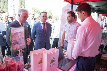 В Джалилабаде прошла выставка-ярмарка семян