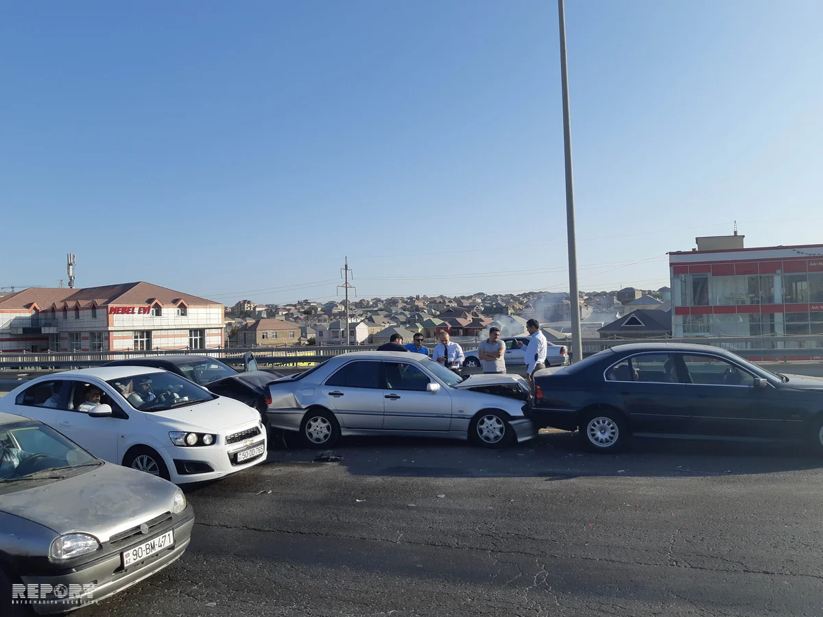 Bakı-Quba yolunda zəncirvari qəza baş verib - FOTO