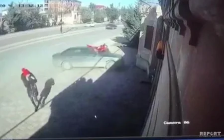 Abşeronda avtomobil iki şagirdi vuraraq ağır xəsarət yetirib - FOTO