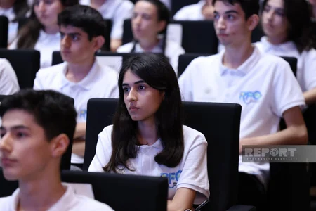 Respublika fənn olimpiadalarının qalibləri mükafatlandırılıb