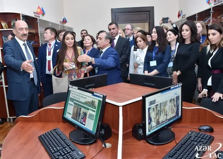 Leyla Əliyeva “Nəsimi Əlyazmaları dünya kitabxanalarında” sərgisinin açılışında iştirak edib