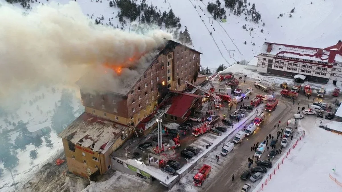 Türkiyədə hoteldə baş verən yanğınla əlaqədar 4 nəfər saxlanılıb