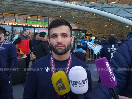 Yunan-Roma güləşi üzrə Avropa çempionu olan Azərbaycan millisi Vətənə qayıdıb