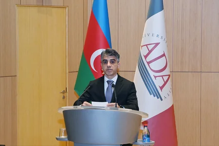 ADA Universitetində Diplomatik Protokol Bələdçisinin təqdimat mərasimi keçirilib - YENİLƏNİB